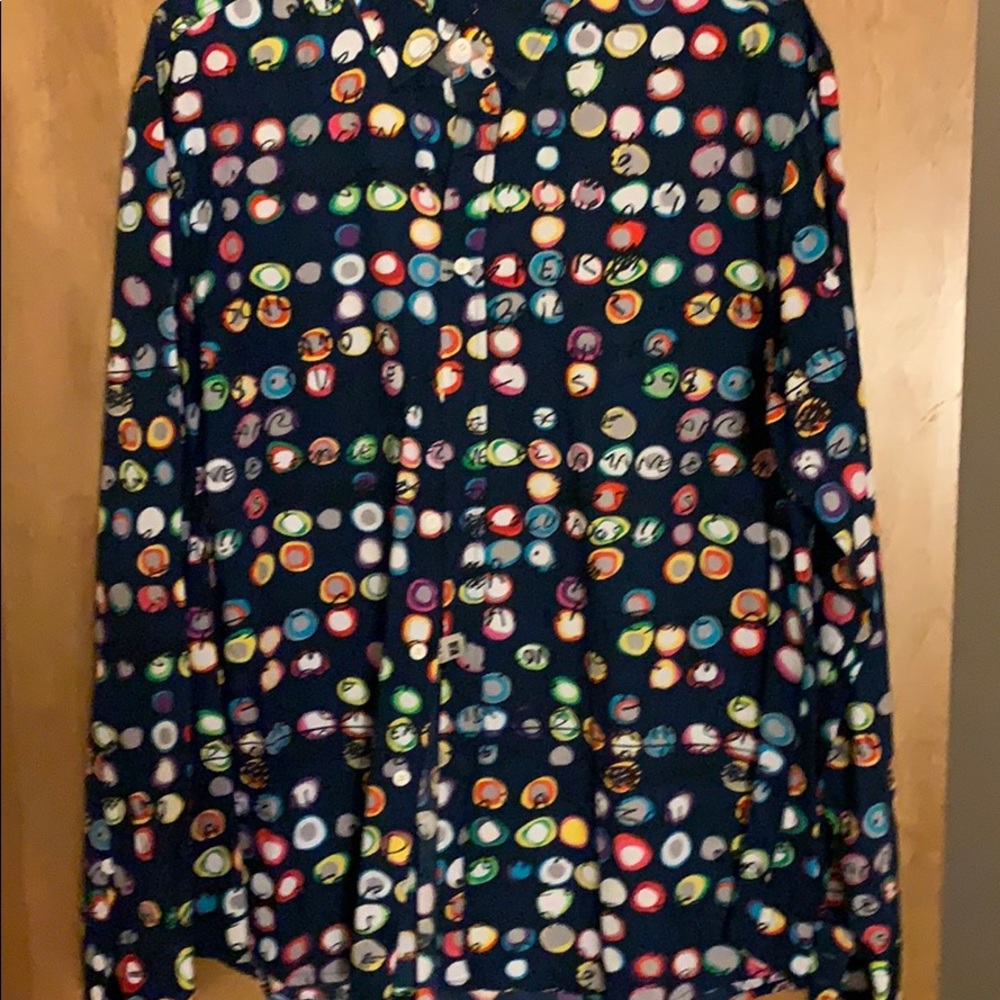 Men’s long sleeve 100% cotton shirt.